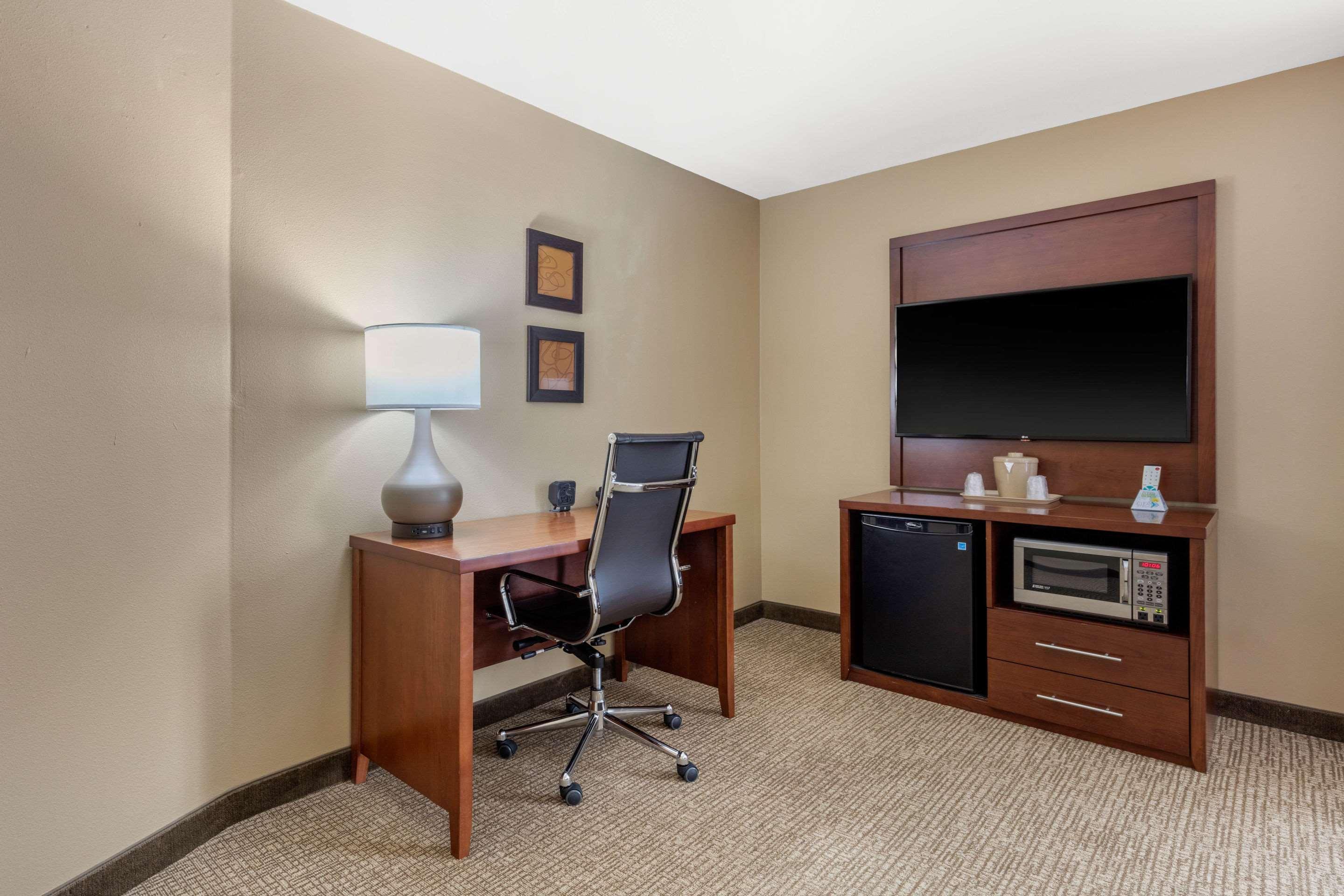 Comfort Suites Pelham Hoover I-65 Exteriör bild