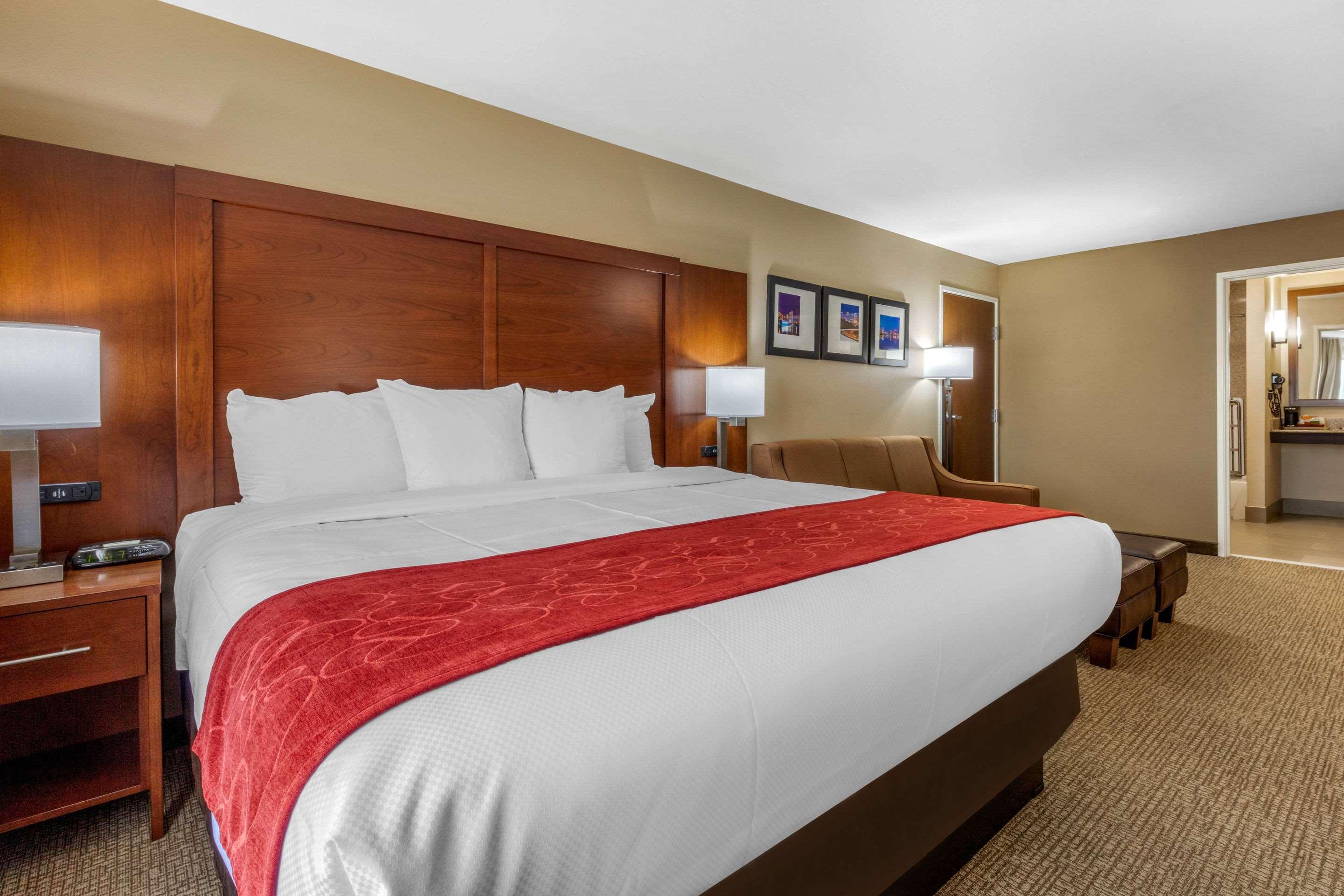 Comfort Suites Pelham Hoover I-65 Exteriör bild